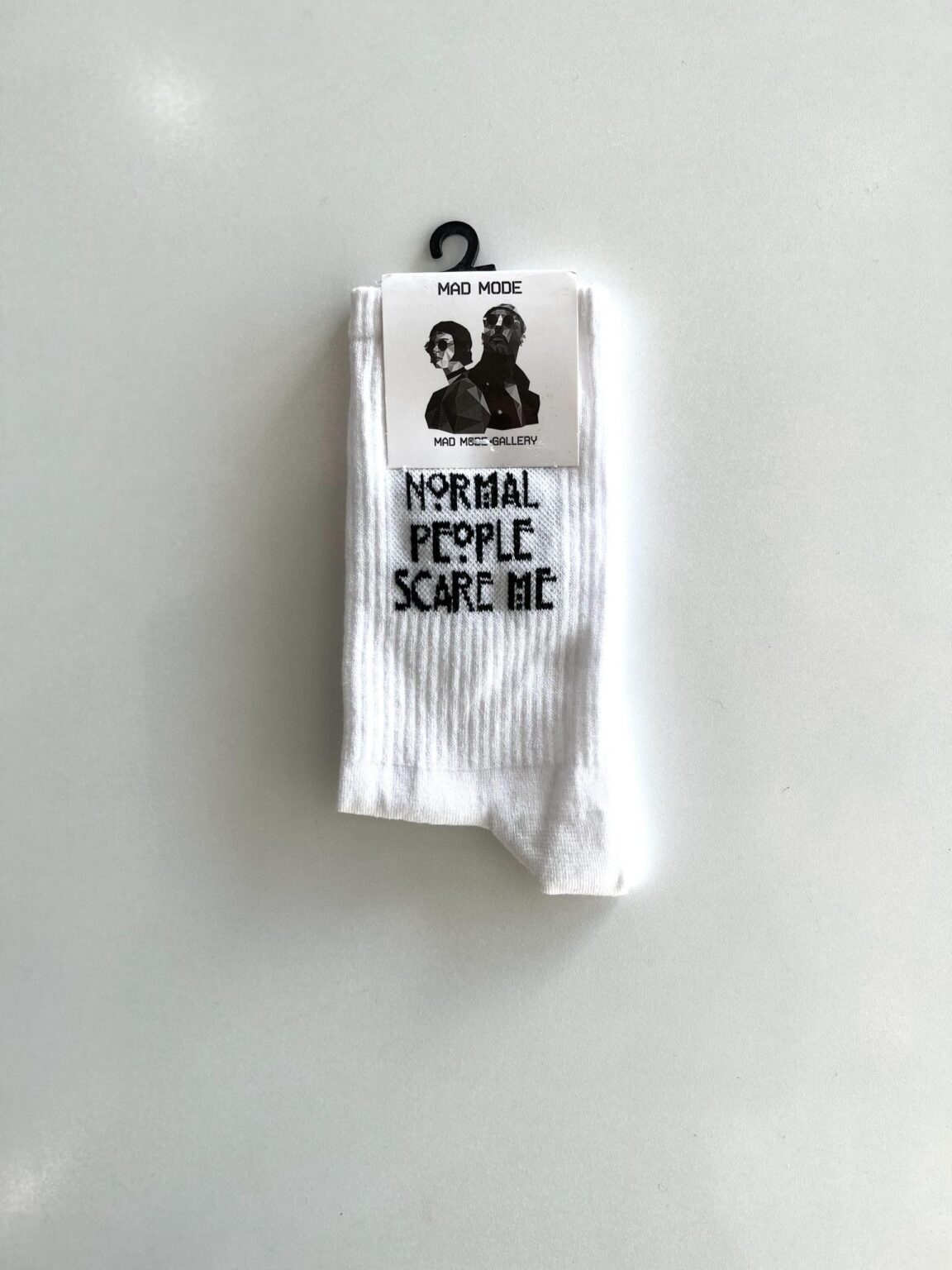 جوراب سفید normal people scare me