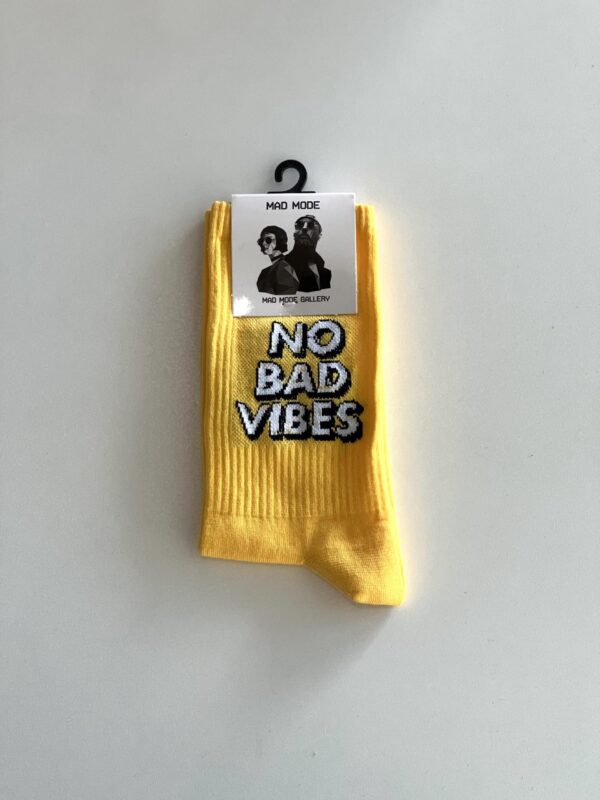 جوراب زرد No bad vibes