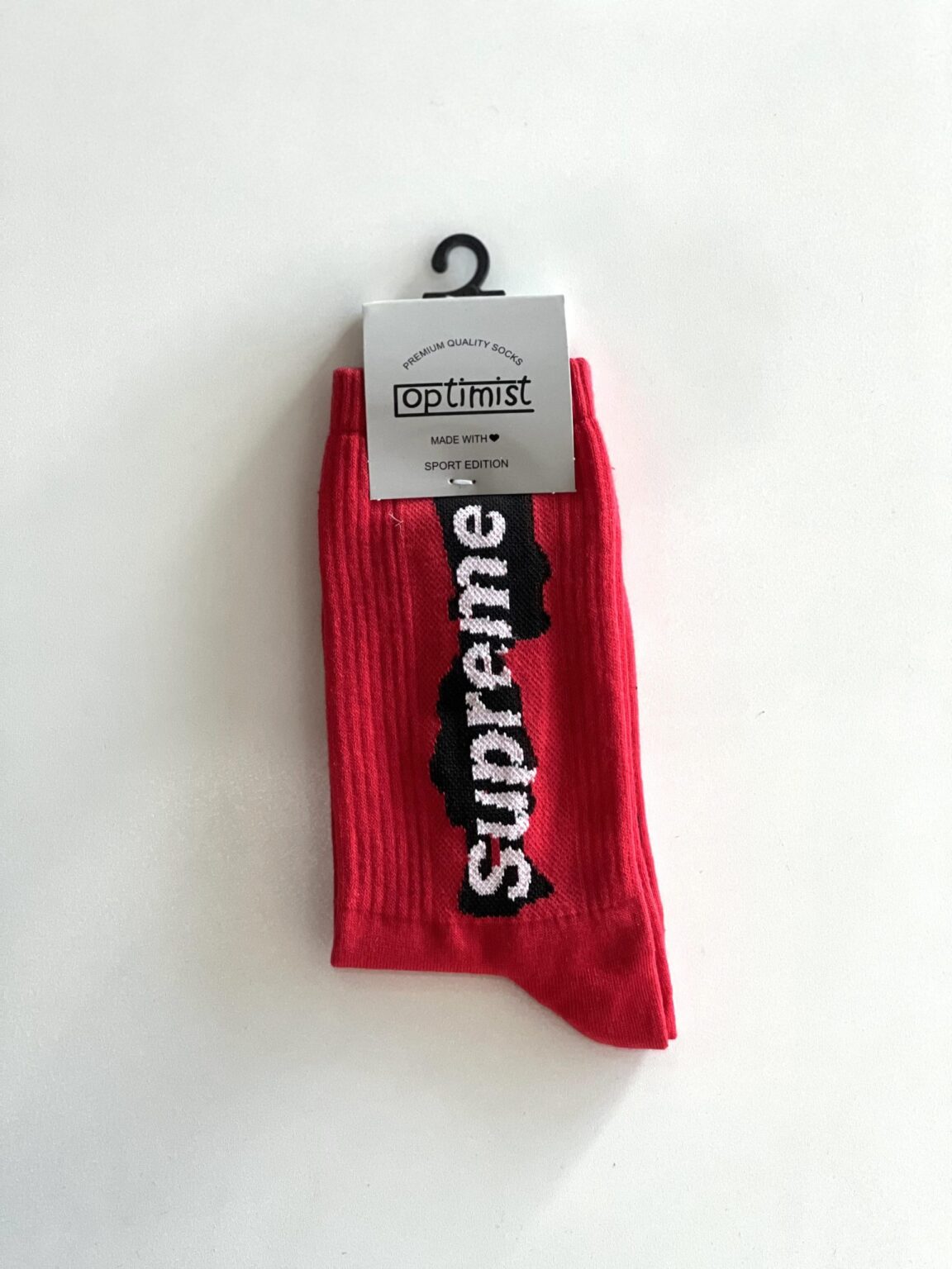 جوراب قرمزsupreme