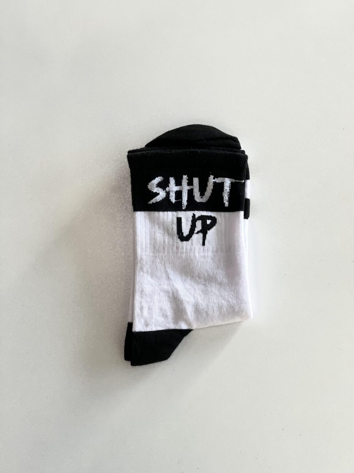 جوراب سفید مشکی shut up