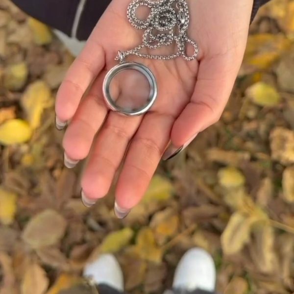 گردنبند لاکت شیشه ای