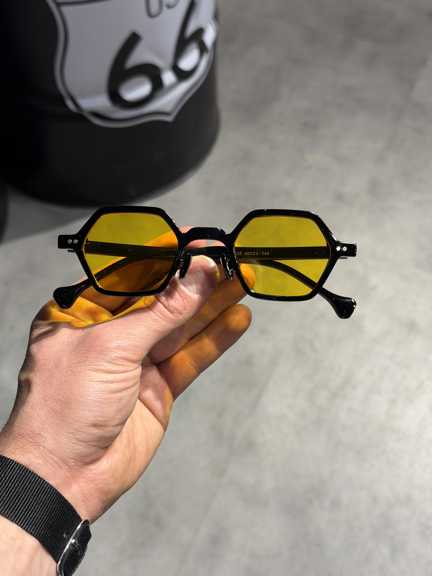 عینک شش ضلعی شیشه زرد